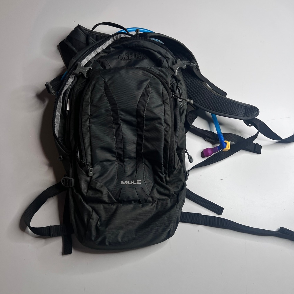 CamelBak MULE Hydration Backpack Black Ripstop Mountain Bike Trail Bag 100oz